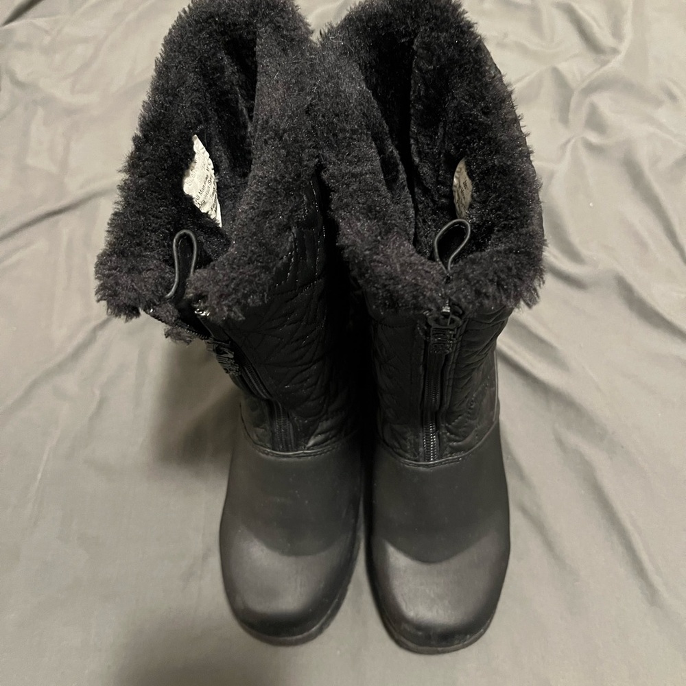 “Totes” Black Winter Boots with Cozy Cuff and Rubber Sole